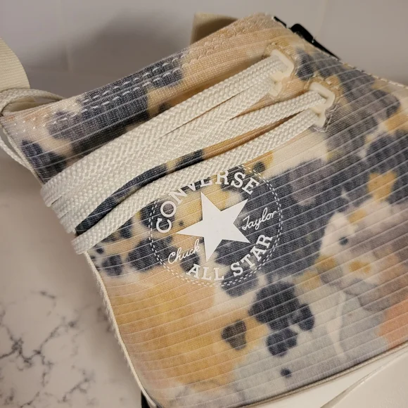 Converse Run Star Hi Zip Platform "Washed Florals" Egret/White/Black - Picture 5 of 8